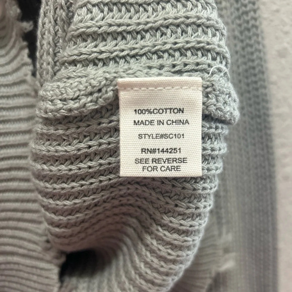 Moon & Madison Light Sage Green Frayed Button Down Cardigan NWT Small - Picture 5 of 6